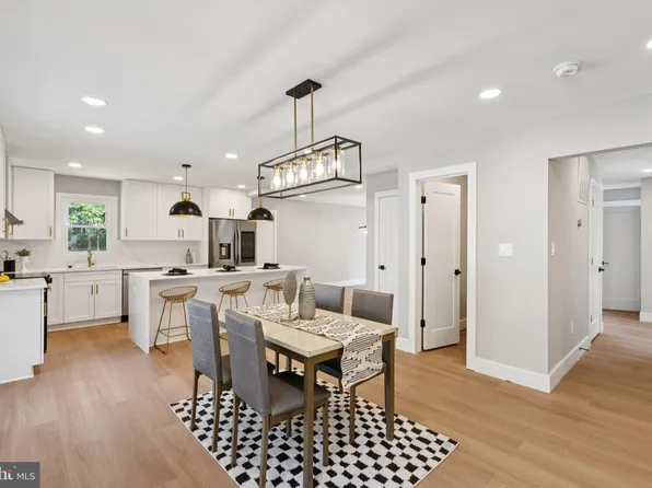 3118 Miller Heights Rd, Oakton, VA 22124