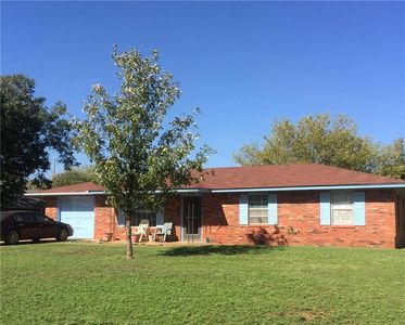 704 W Fay Ave, Kingfisher, OK, 73750