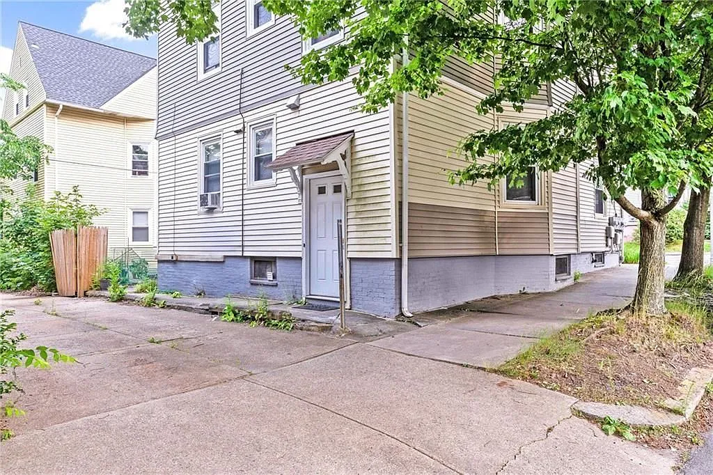 2 bed, 1.0 bath, 650 sqft, $2,000 — Photo 4