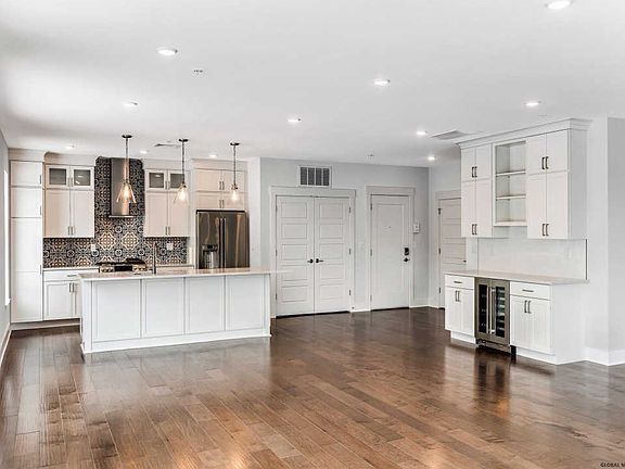 2nd image of 116 West Ave #402