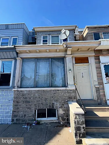 253 W Rockland St #1 Photo 1