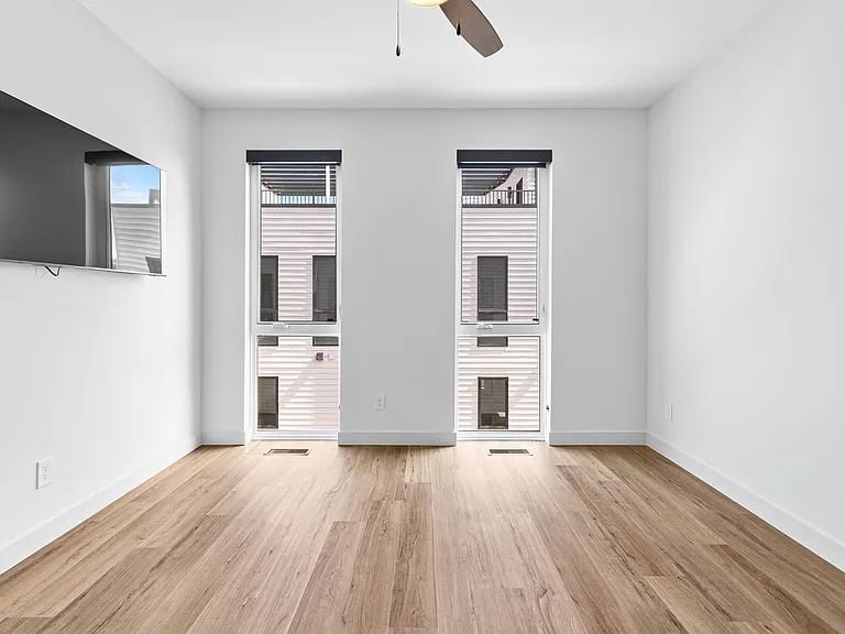 14 Lincoln Ave #4 — Photo 26