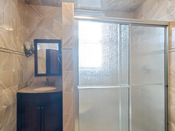 7073 Kennedy Boulevard image 38 of 49