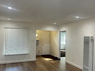 2404 N Bullis Rd — Photo 4