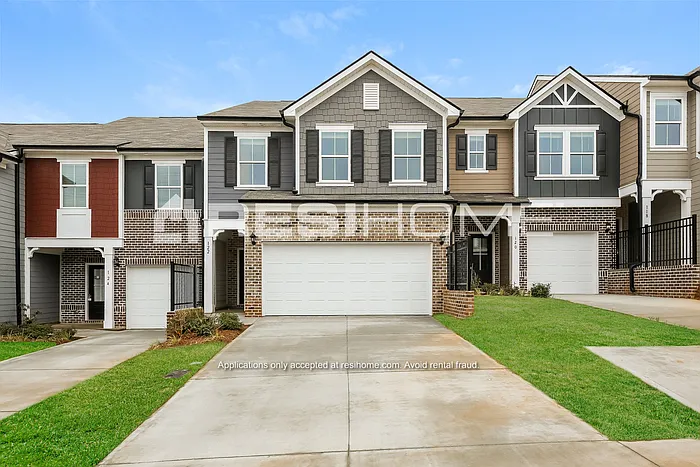 203 Aurora Ln