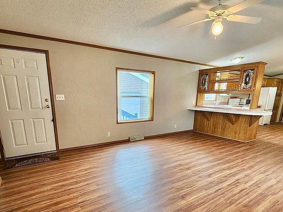 5th image of 78 Edgewater Court