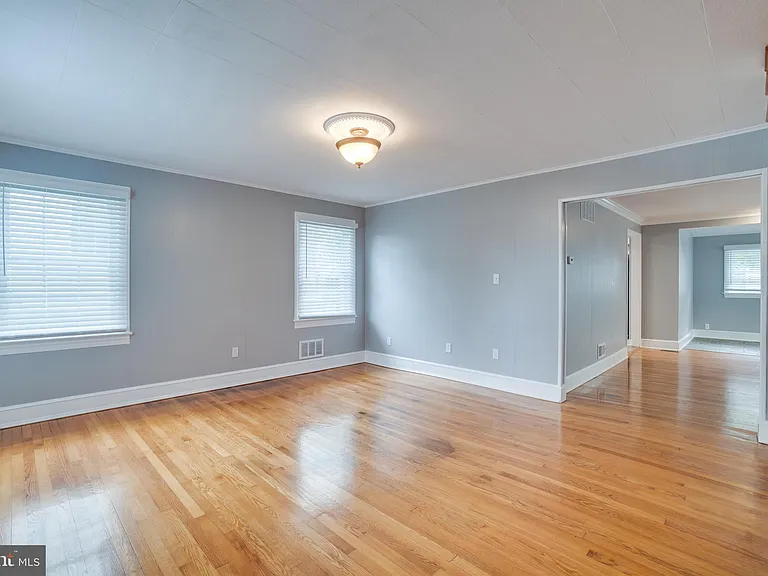 712 Freeman St — Photo 6