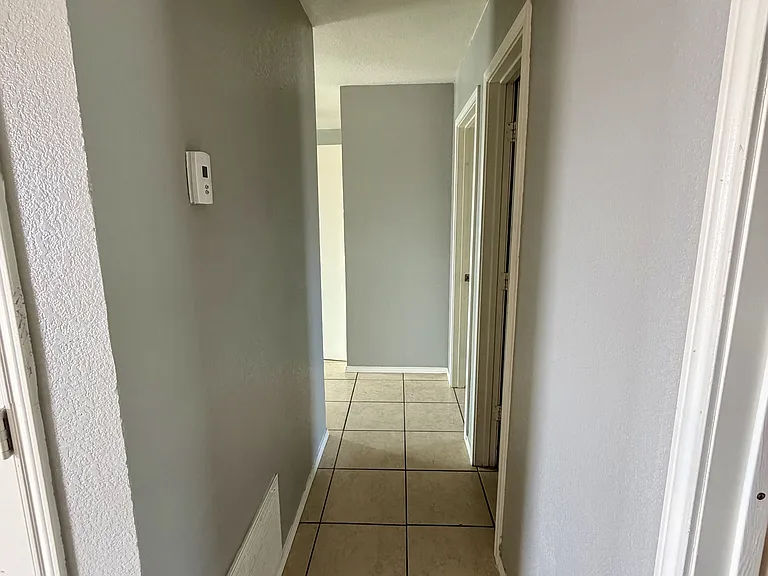 1704 Spring Rose Cir #C — Photo 8