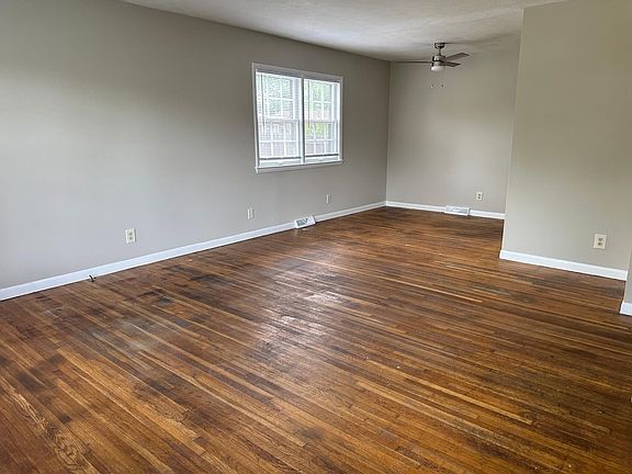 5th image of 3570 Greenlawn Dr