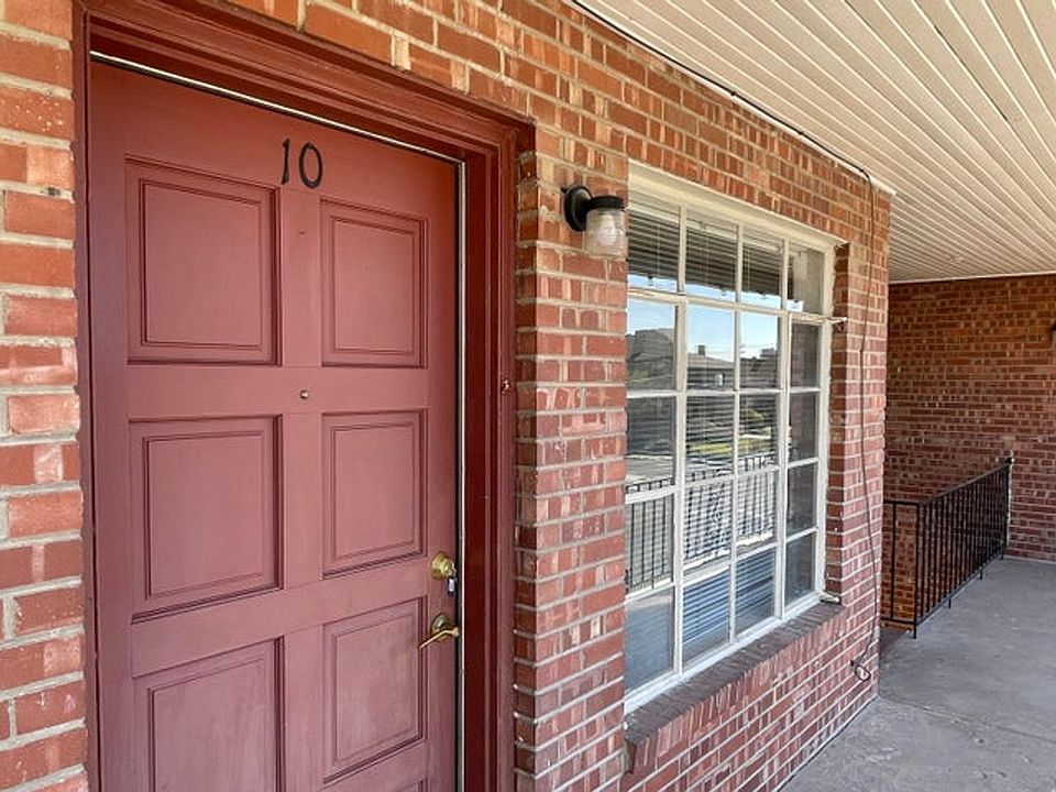 1st image of 701 W Yandell Dr APT 10