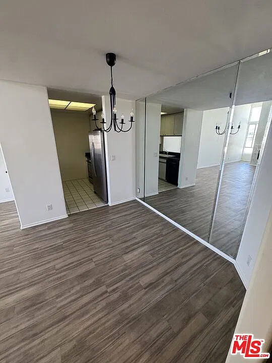 2 bed, 2.0 bath, 1274 sqft, $3,650 — Photo 2