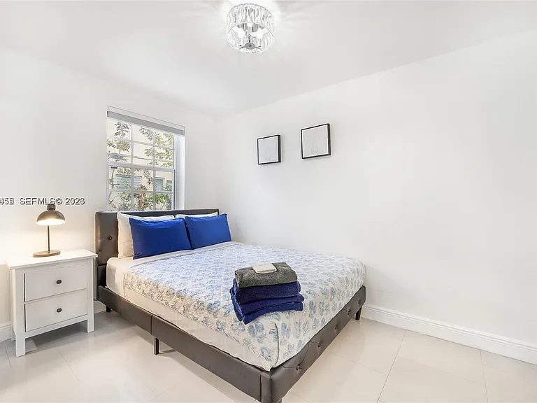 6966 Byron Ave #105 — Photo 7