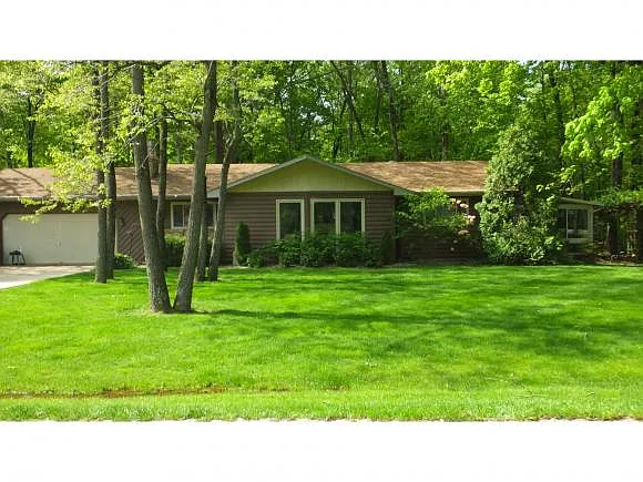 2114 Sarahs Ln photo 1