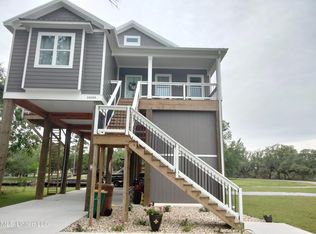 10093 E Shorecrest Rd, Biloxi, MS 39532