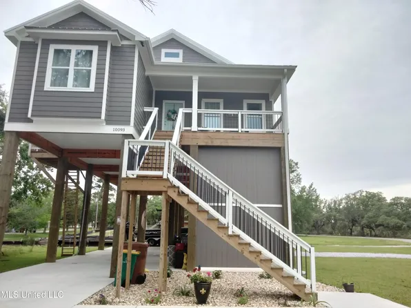 10093 E Shorecrest Rd, Biloxi, MS 39532