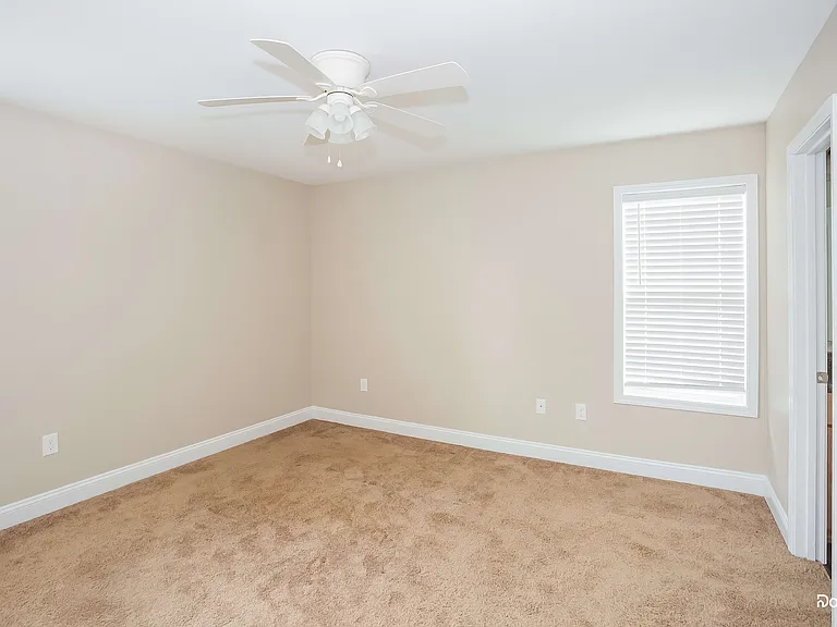 324 Rowan Mill Rd — Photo 8