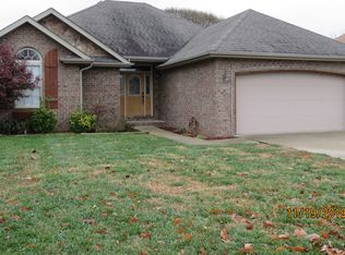 3160 W Melbourne St, Springfield, MO 65810