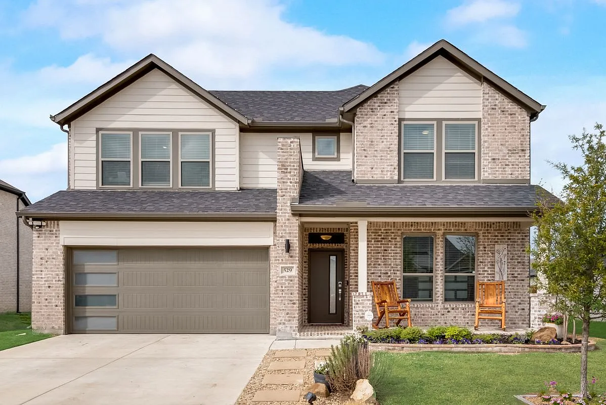5 bed, 3.0 bath, 2678 sqft, $3,000 — Photo 1