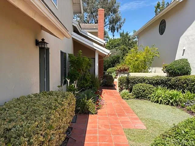 3 bed, 1803 sqft, $5,000 — Photo 2