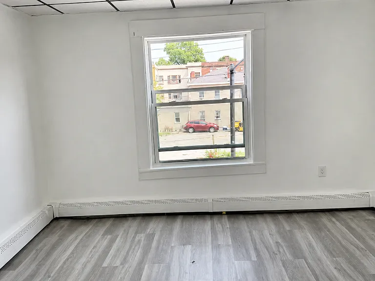 66 Broadway #2R — Photo 5