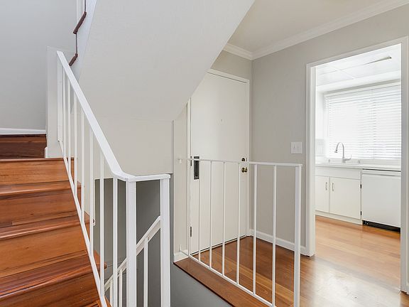 3rd image of 501 Channing Ave
