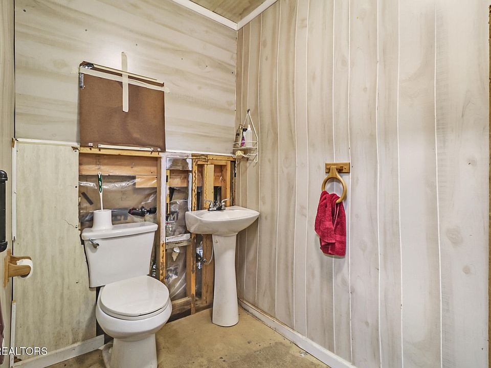 31st image of 281 Hatler Rd