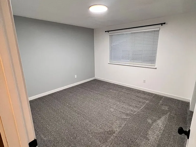 5826 Armour Loop SE — Photo 25
