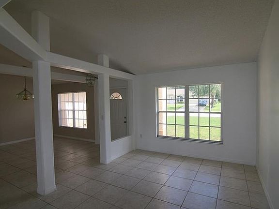 5th image of 525 Meadow Green Dr