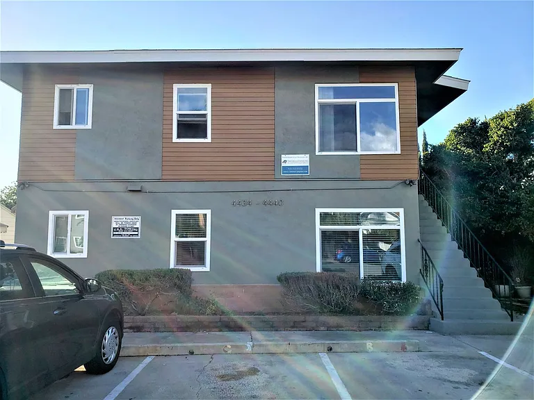 Estrella Avenue — Photo 12
