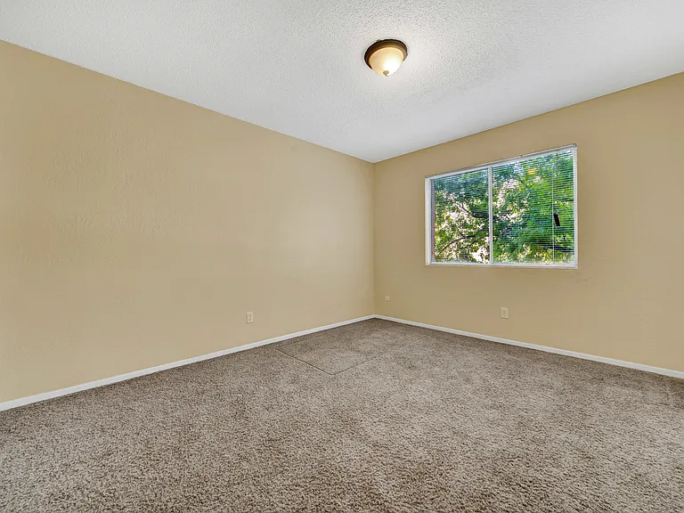Vista Ventana Apartments — Photo 17