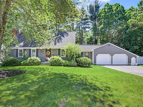 25 Claire Dr, Attleboro, MA 02703