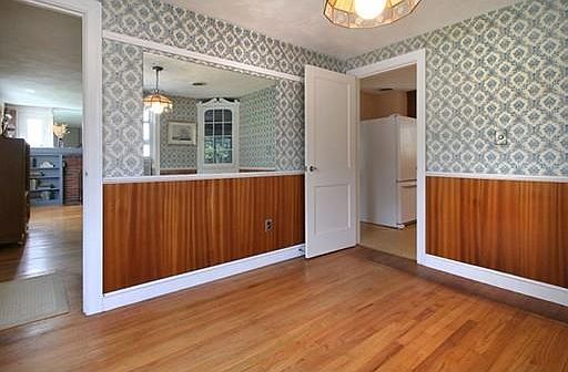 4th image of 162 Willard Cir