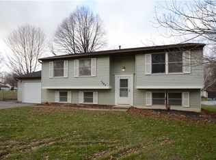 1585 Sweetbrier Ln, Walworth, NY 14568