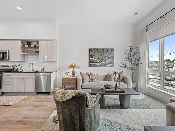 5th image of 266 Canal St #3409