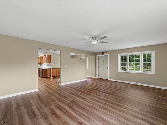5th image of 3413 Akins Rd