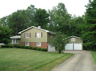 8194 Crystal Creek Rd, Northfield, OH 44067