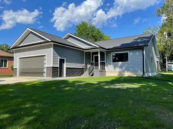 346 Sarah Ave, Iowa Falls, IA 50126