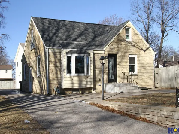 925 Clark St, Lincoln, NE 68510