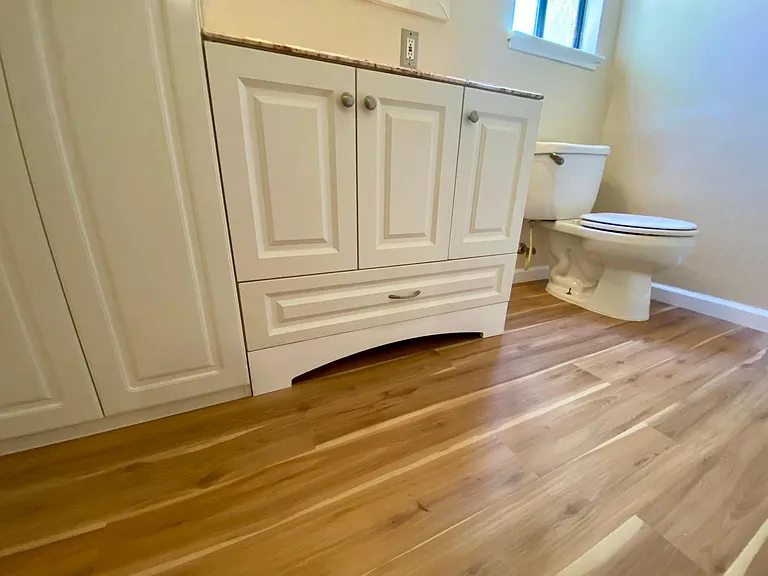 2214 Renwick Ln — Photo 8