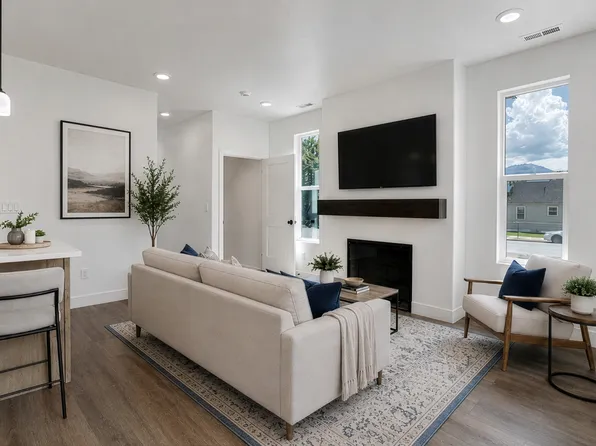 Madison Park Townhomes