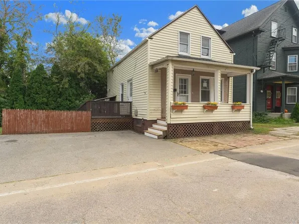 20 Fair St, Warwick, RI 02888