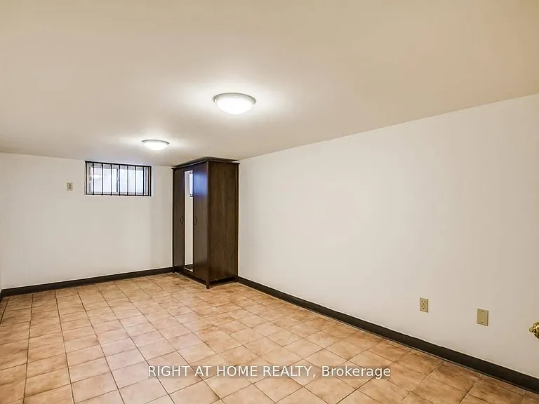 1738 Bayview Ave — Photo 14