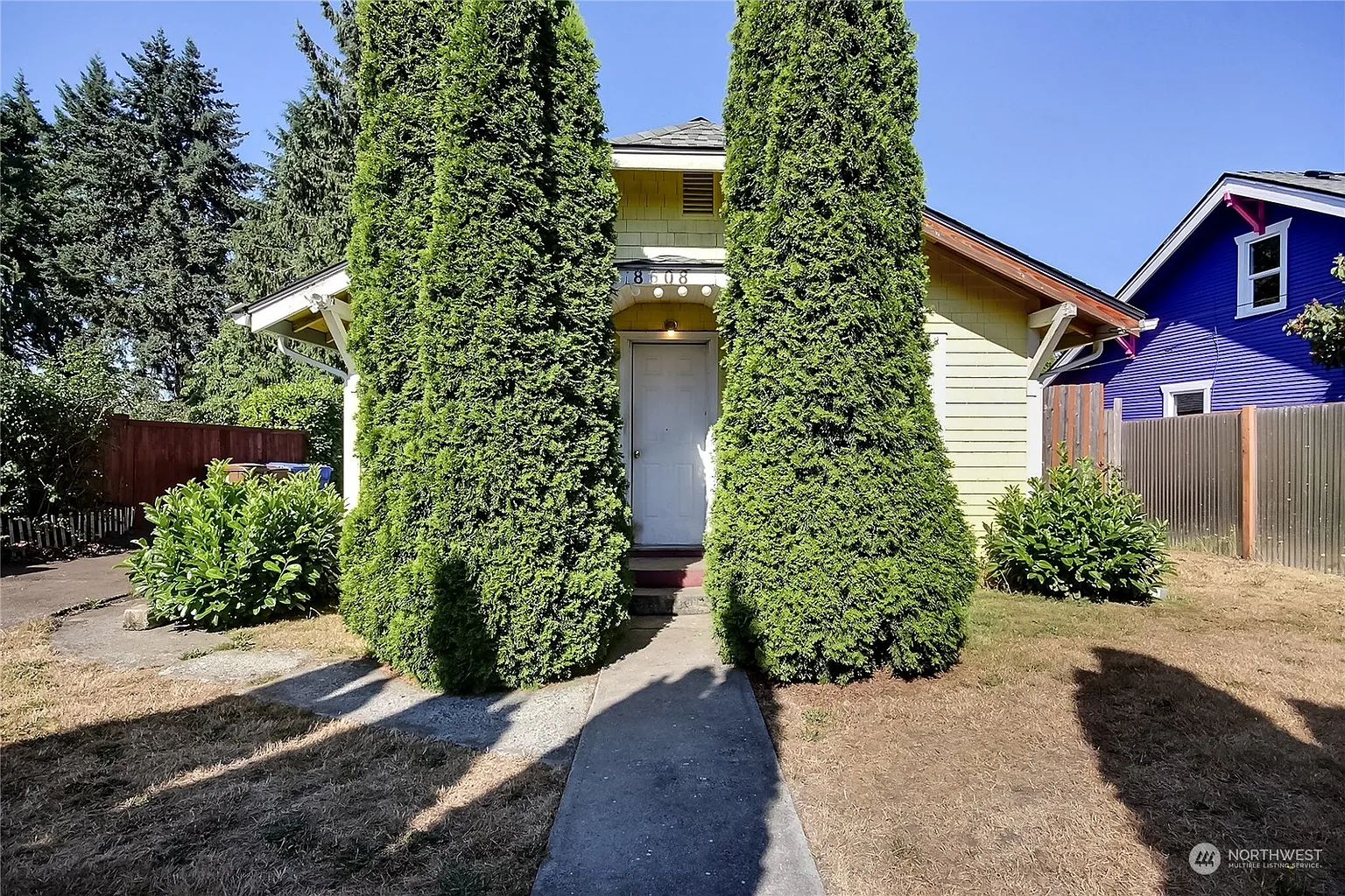 8608 S Thompson Avenue photo 1