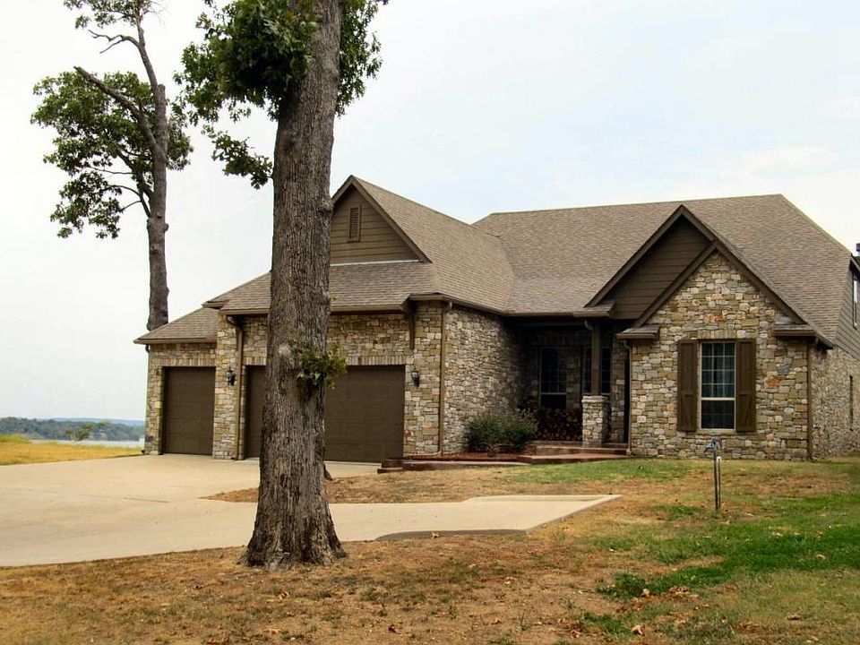 1st image of 414 Eagles Nest Dr