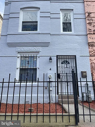 4 Hanover Pl NW Photo 1