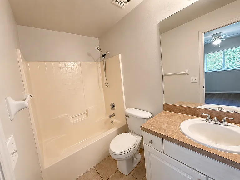 4401 22nd St SW — Photo 10