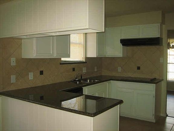 3rd image of 12323 Monticeto Ln
