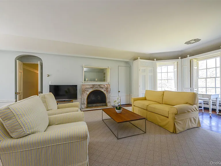1 Pond Rd — Photo 18