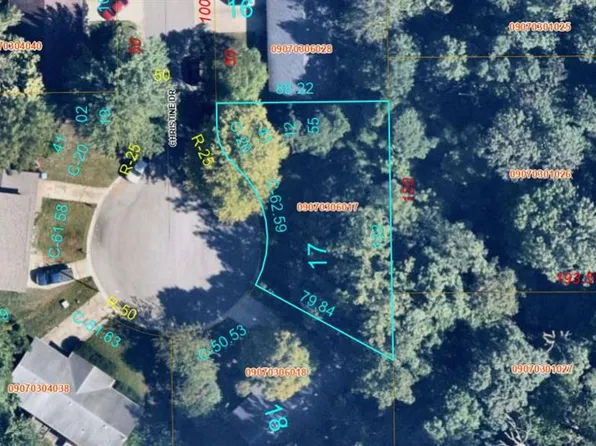 Christine Dr, Belleville, IL 62221