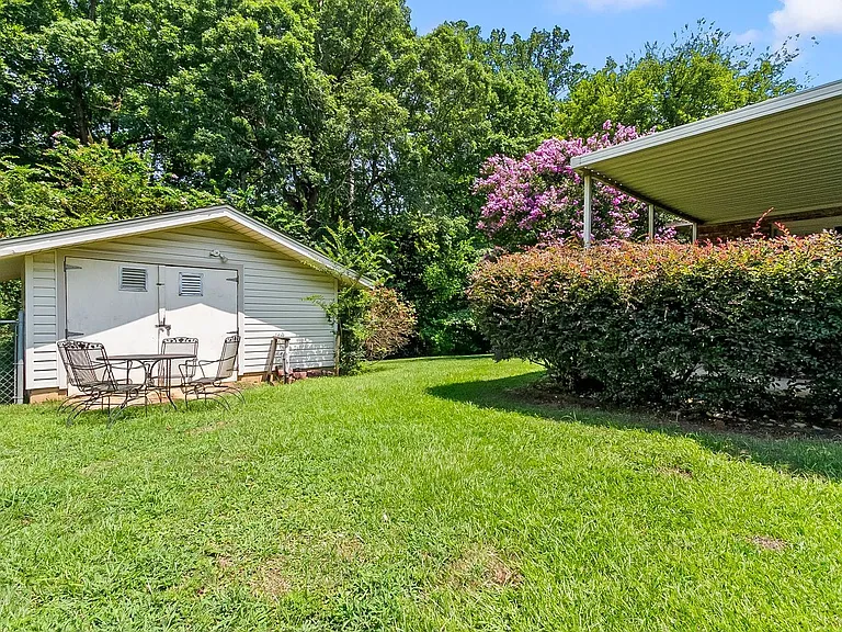 2496 Valley View Ln — Photo 27